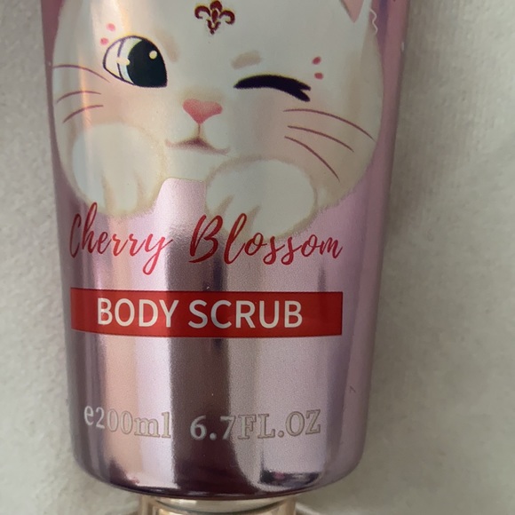 New!! Unicat cherry blossom 🌸 body scrub - Picture 2 of 8